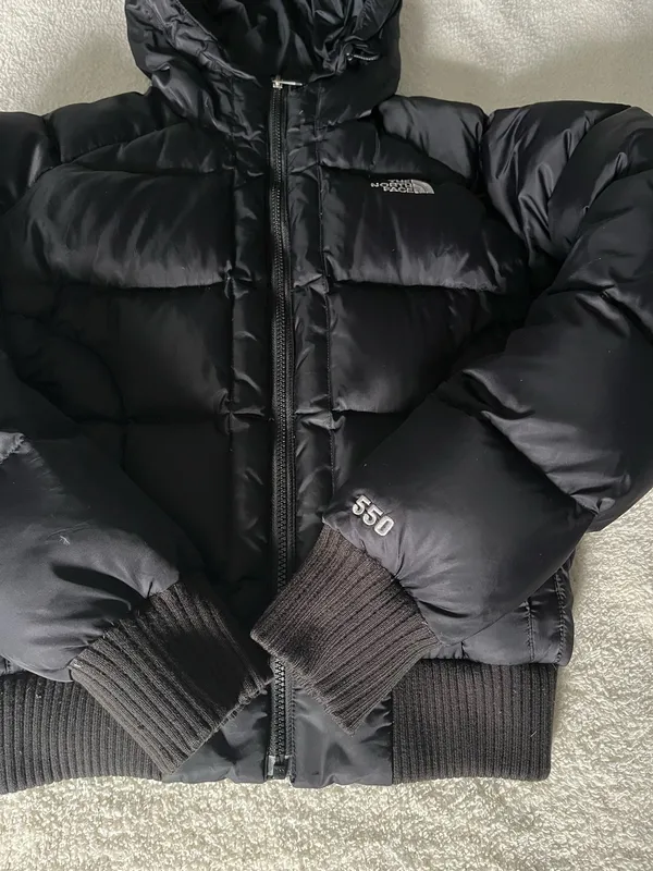 The North Face 550 Bomber Puffer Jacket - Image 2