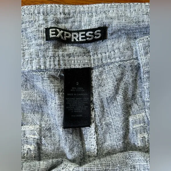 Express Linen Shorts with Button Detail - Image 3