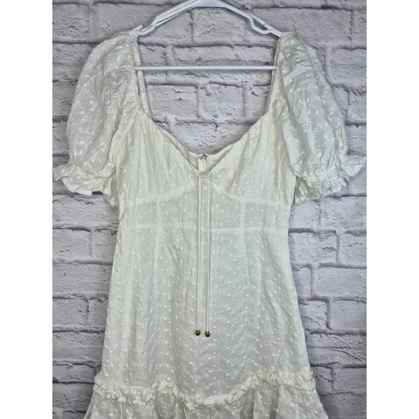 NWT Selfie Leslie Hayden White Eyelet Cotton Milkmaid Puff Sleeve Mini Dress M - Image 4