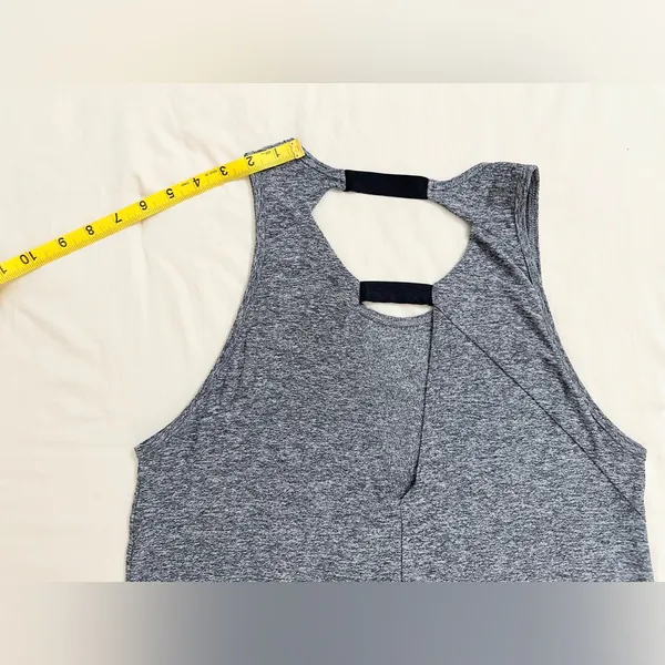 Beyond Yoga Featherweight Strappy Tank - Heather Grey - S - Image 10