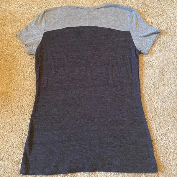 *GENUINE MLB MERCHANDISE* Baltimore Orioles V Neck - Image 3