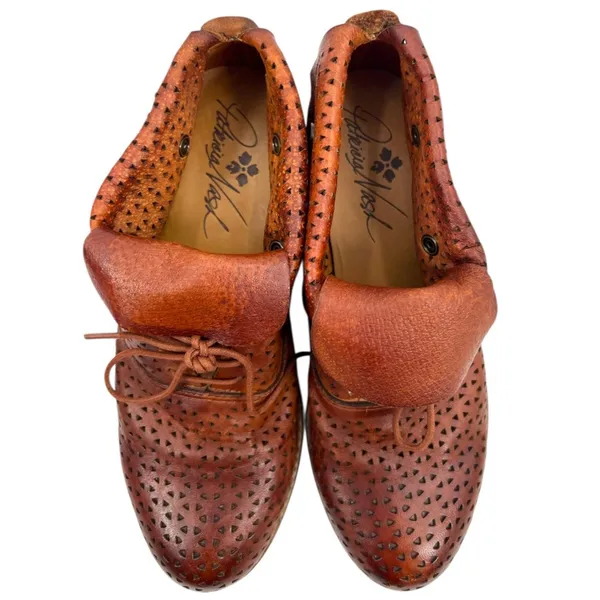 Patricia Nash Sabrina Perforated‎ Leather Ankle Bootie Sz 9 - Image 2