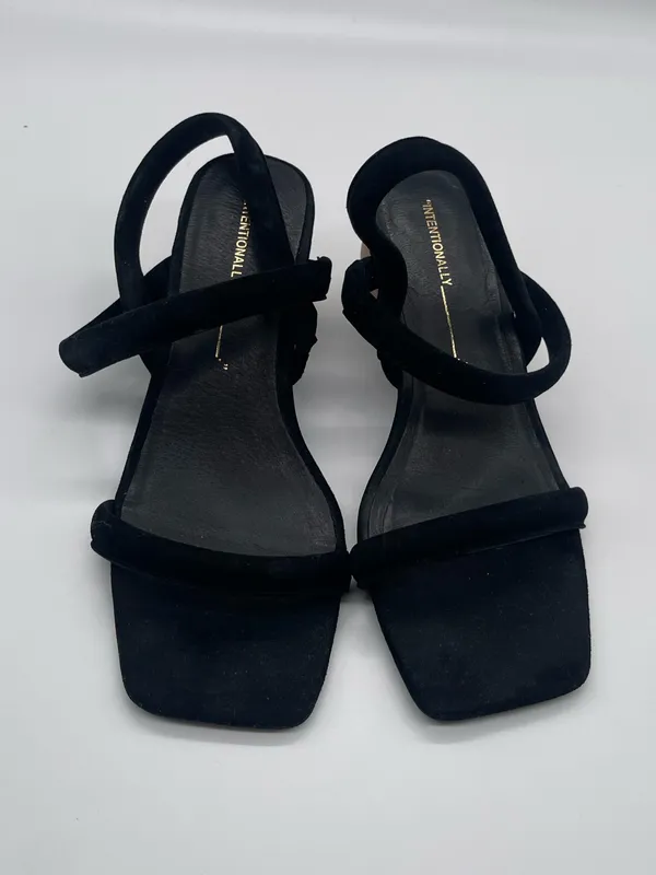 Internationally Black Strappy Sandals with Sculpted Wooden Heel - Image 2
