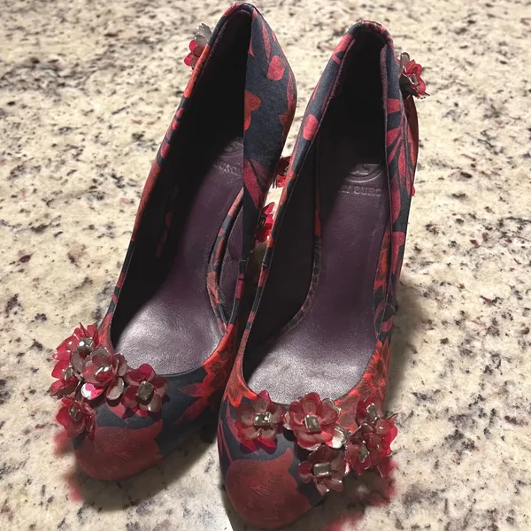 Tory Burch Floral Satin Elmira Wedge Heels‎ Red Navy Flower Embellished Size 7M - Image 3