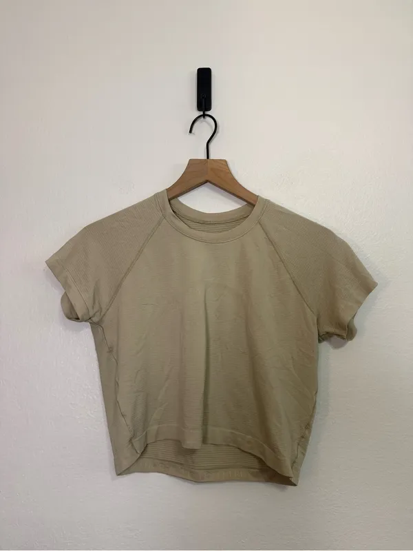 Lululemon Swiftly Tech Cropped Short-Sleeve Shirt 2.0 Sheer Oak / Sheer Oak - Image 2