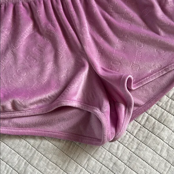 Juicy Couture Y2k velour pull on logo retro booty shorts light purple small - Image 2