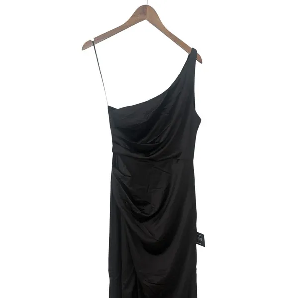 Lulus Dreaming of Elegance Black Satin One-Shoulder Maxi Dress size M NWT - Image 6