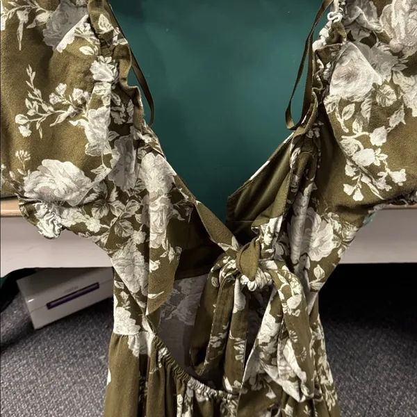 Crystal sky floral midi dress M // 031339 - Image 2
