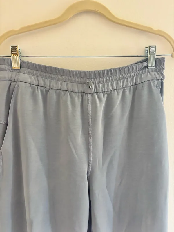 Lululemon Softstreme Cropped Pants High-Rise - Image 4