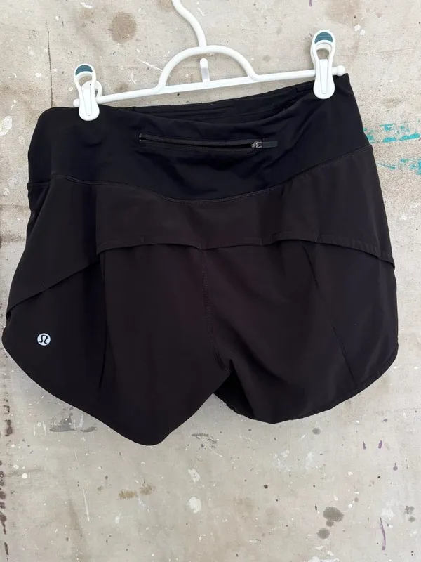 Lululemon Speed Up Short Long 4", Black - Image 2