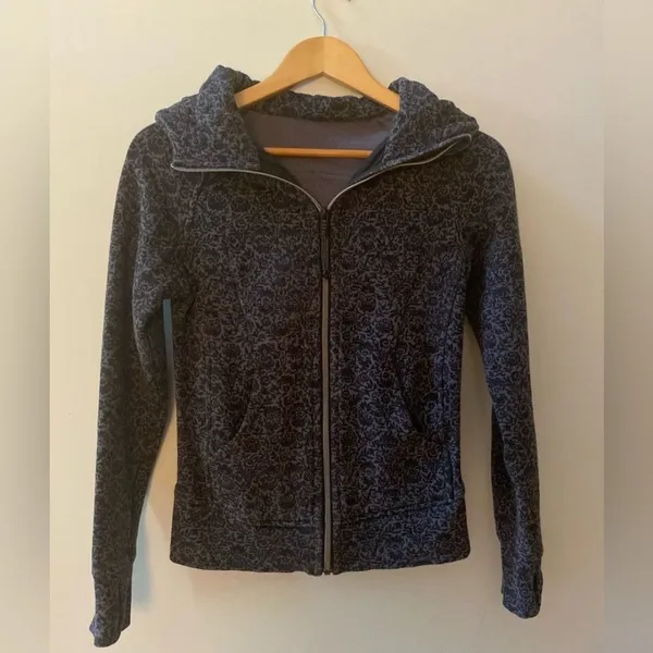 Lululemon Size 2 Heavy Cotton Scuba Full Zip Hoodie - Image 2