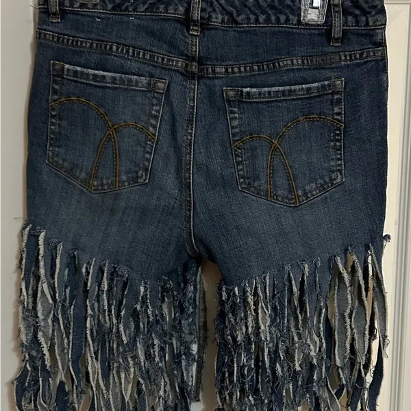Fringe blue jean shorts sz 10 - Image 2