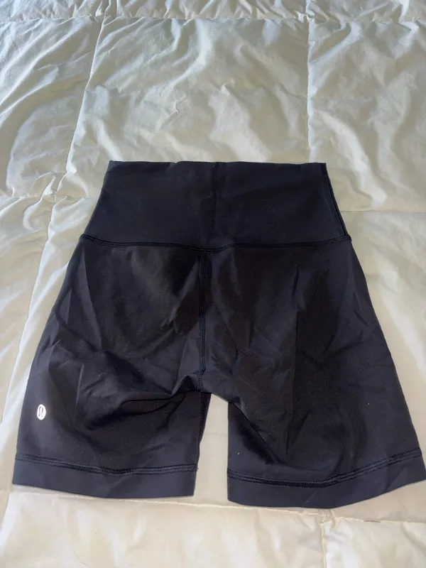 Lululemon Wunder Train Shorts High-Rise 6" - Image 3