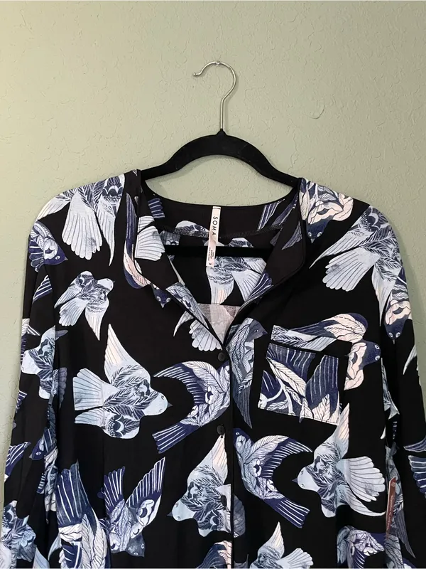 New Soma Piped Long Sleeve Notch Pajama Top Size Medium Whimsical Wings Black - Image 6