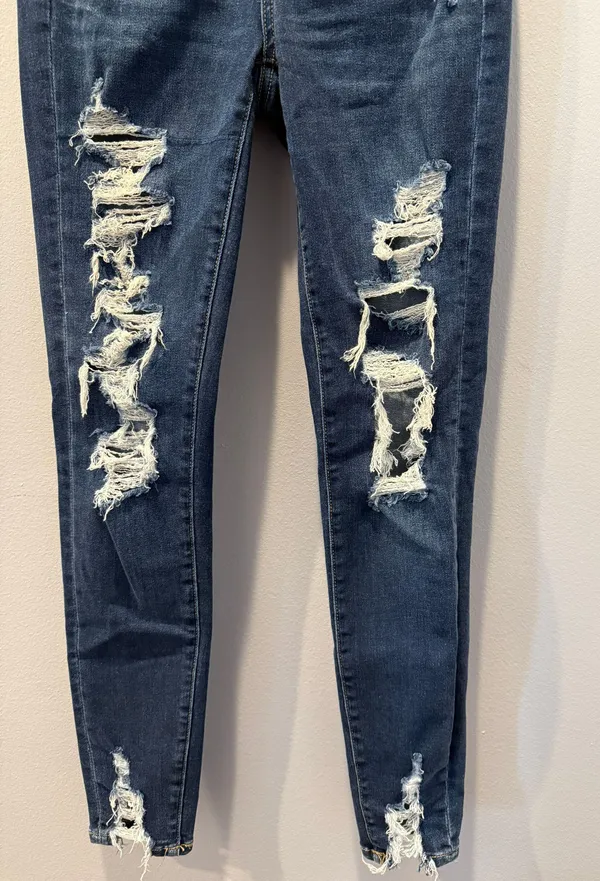 American Eagle Outfitters Ripped Jegging - Image 6