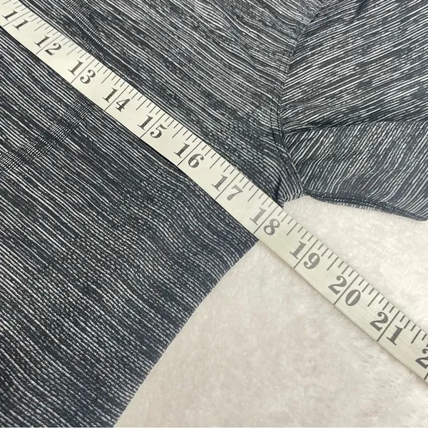 Lululemon Swiftly Short Sleeves Gray Shirt Size 8 / 10 - Image 2
