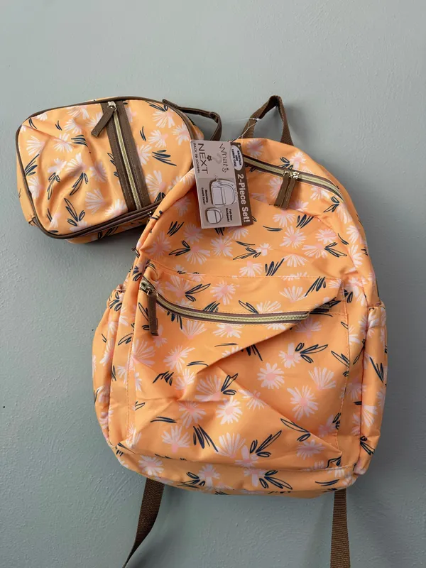 Yellow backpack and lunch bag - Image 3