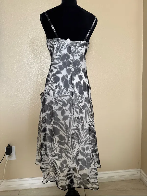 B. Smart Vintage Y2K Floral Midi Dress Size 4 Asymmetrical Ruffle Black White - Image 6