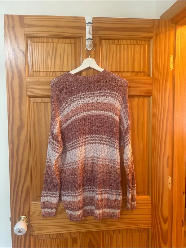 American Eagle Size Small Pink and Maroon Bohemian Style Sweater - Image 6