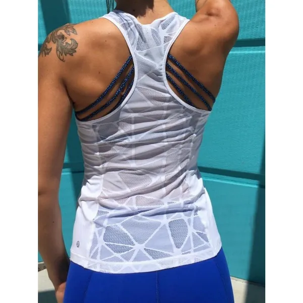 Lululemon Goal Crusher Tank w/ Patterned Mesh Back, Size 4, White, VGUC - Image 10