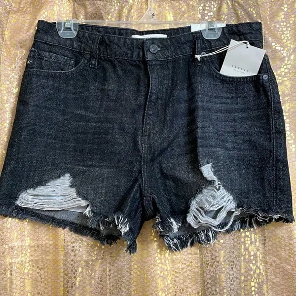 KanCan Wayne black raw hem high rise distressed shorts 11/29 NWT - Image 6