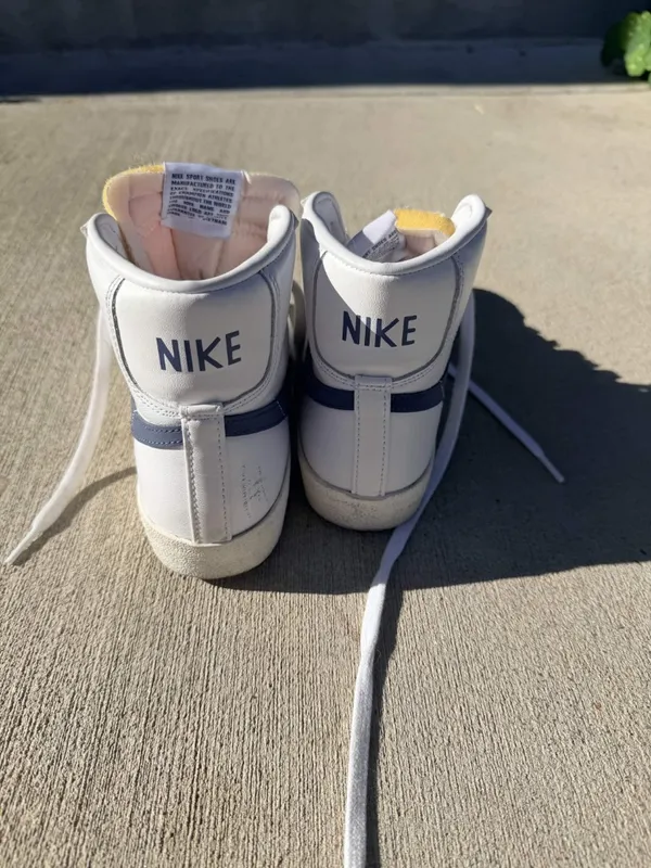 Nike Jordan Blazer Mid 77 shoes - Image 3