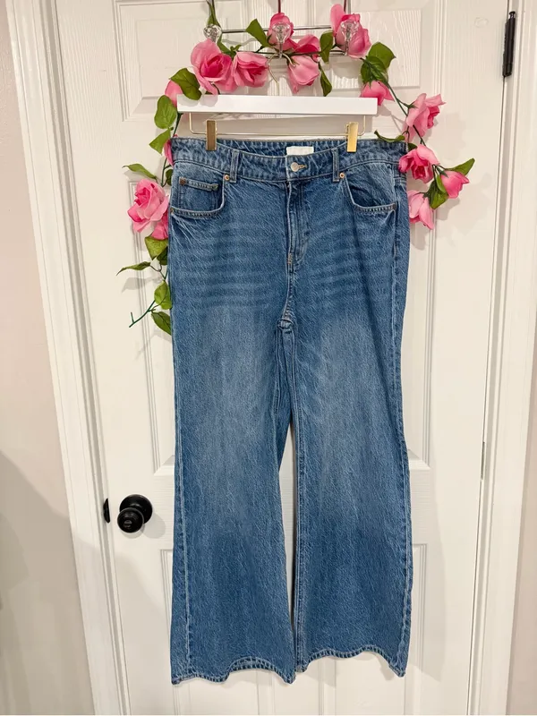 H&M Women’s Size 12 Wide Leg Jeans Medium Wash Relaxed 90s Denim Minimalist - Image 2