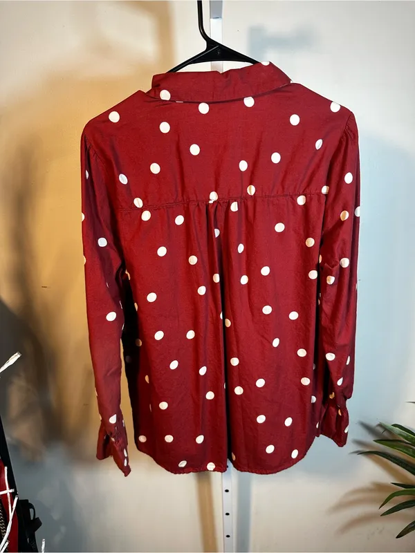 P267. Lauren Conrad Polka Dot Button-Up Blouse in Burgundy and White - Image 6