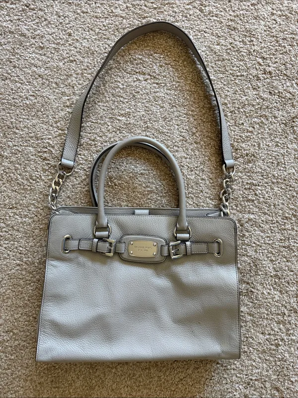 Michael Kors Light Gray Pebbled Leather Satchel with Chain Strap - Image 4