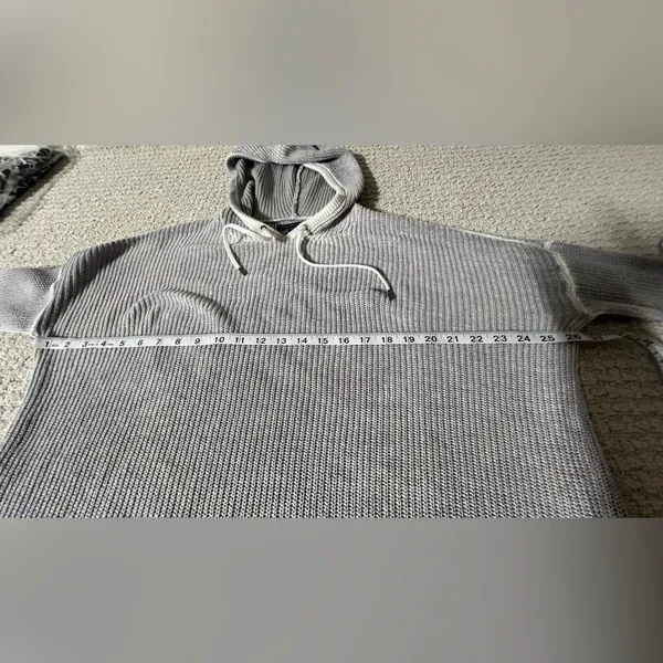 American Eagle Outfitters Light Gray Knit Pullover - Image 5