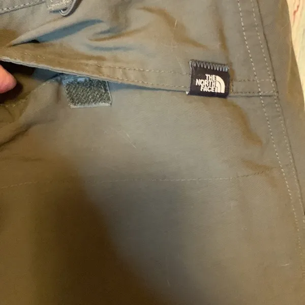 The North Face Green Nylon Convertible Pants Size 16 - Image 6