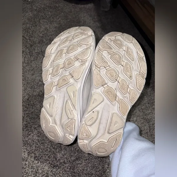 Women’s Hoka Clifton 9 - Image 4