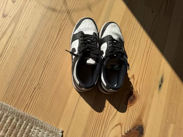 Nike Dunk Low - Image 2