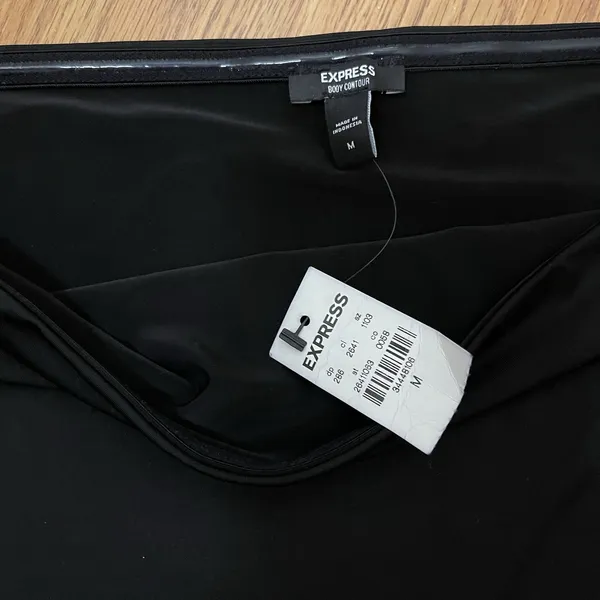NEW! Express strapless black crop top bandeau size medium - Image 2
