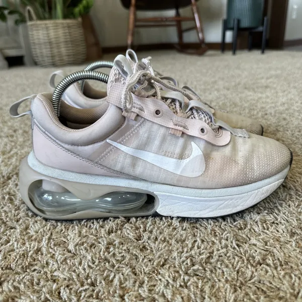 Nike Women's 9.5 Air Max 2021‎ BarelyRose Pink Running Sneaker Shoes DA1923-600 - Image 2