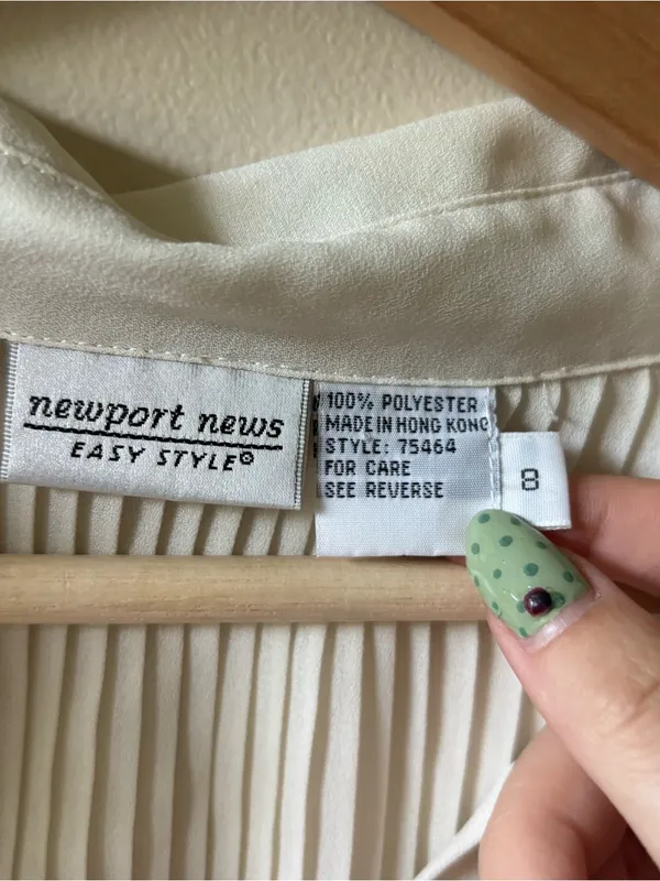 Newport News Vintage Pleated Cream Long-Sleeve Collared Top - Image 3