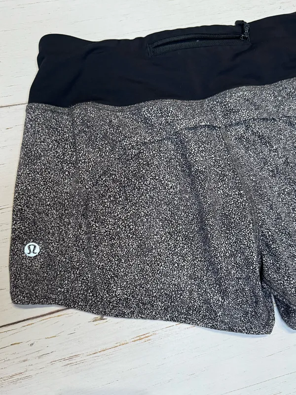 Lululemon Run Times Women’s Shorts 4” Sea Spray Alpine White Dark Chrome Size 4 - Image 5