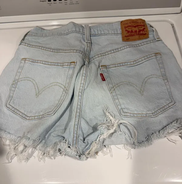 Levi’s 501 Shorts - Image 2
