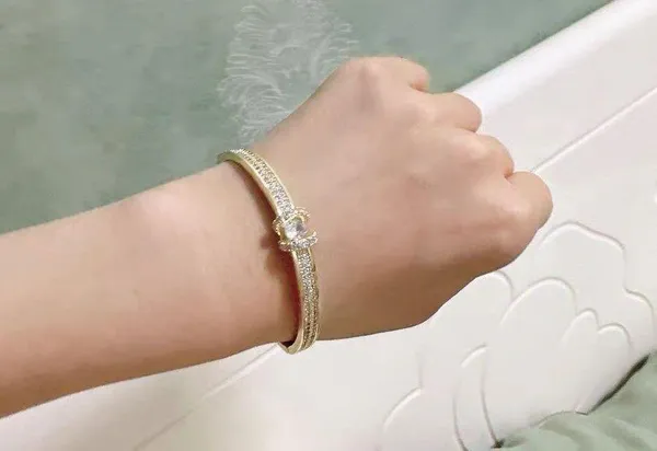 Gold Style Snake Butterflies Bracelet - Image 5