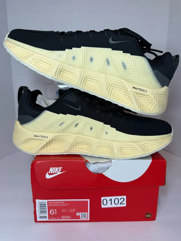 Nike Ava Rover 8W/6.5Y - Image 2