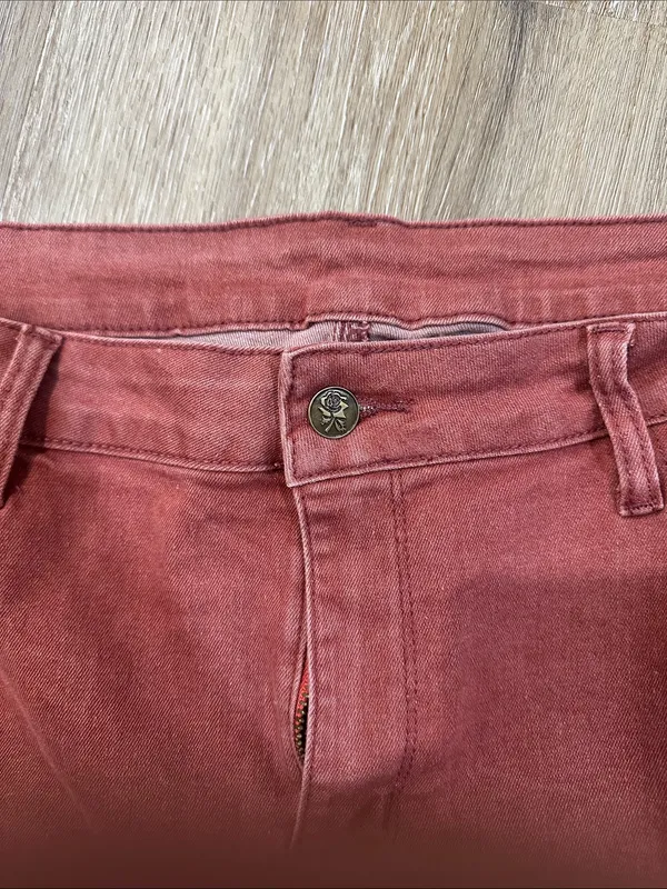 Women’s High-Rise Wide Leg Jeans in Rust - Image 2