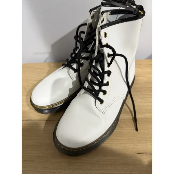 Dr. Martens WOMAN AIR WAIR ZAVALA COMBAT BOOTS - SIZE 6 - Image 7