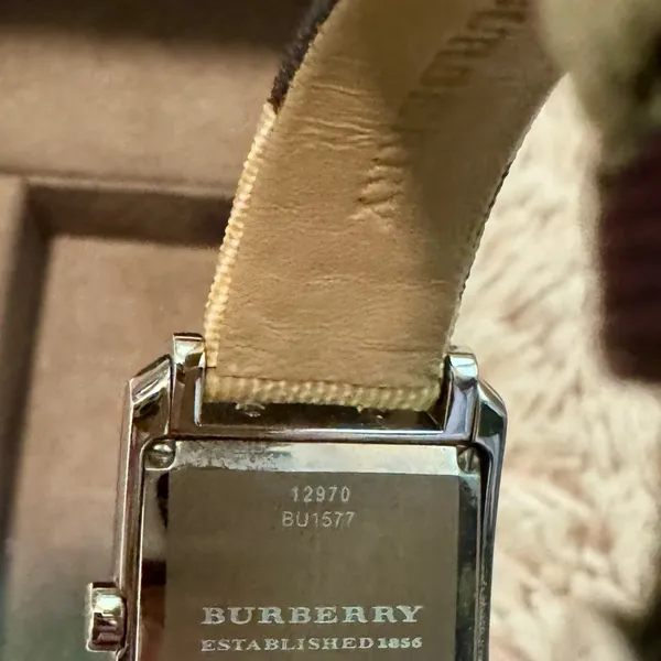 Burberry Black and Cream Watch with Stainless Steel Case - Image 7