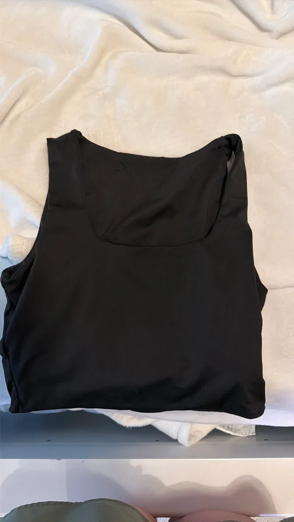 Amazon Black Top - Image 2