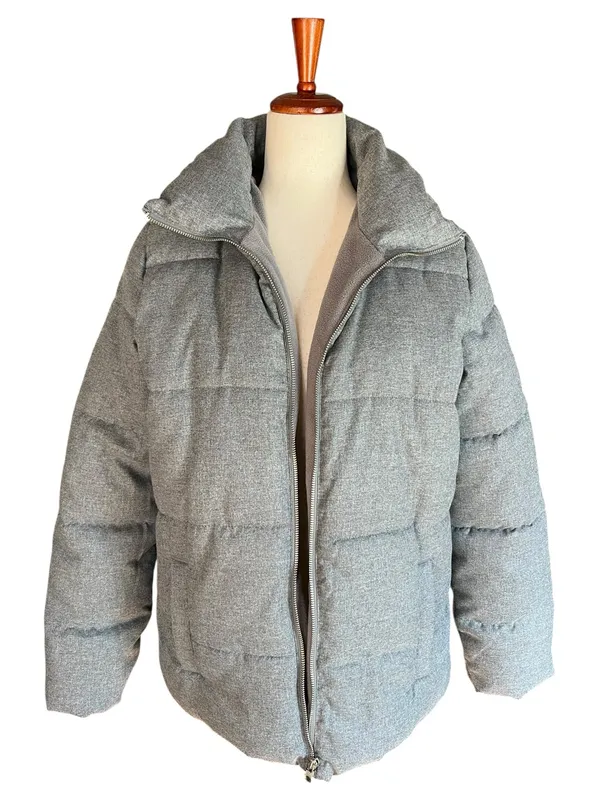Old Navy women’s Gray Puffer Jacket Insulated Coat Size M - Image 5