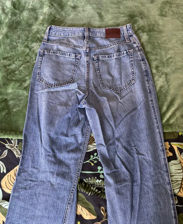 Hollister Jeans - Image 2