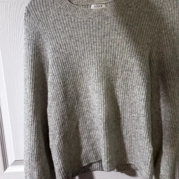 J. Crew Women's Light Gray Ribbed Sweater - Image 3