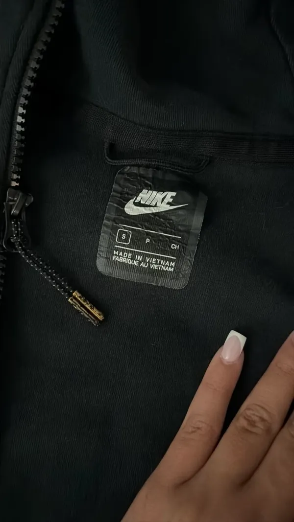 nike tech  - Image 4
