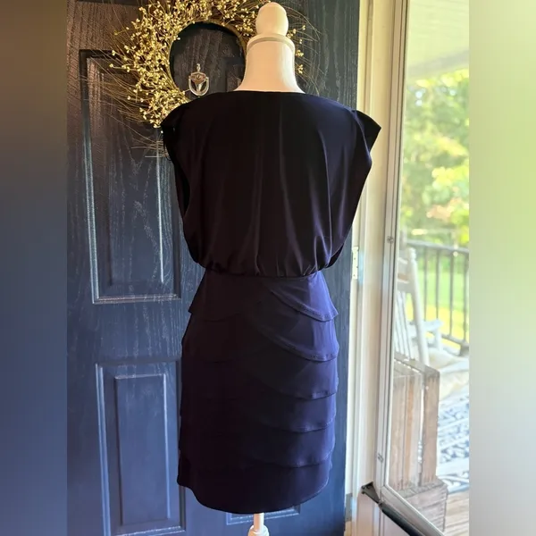 $125 LAUNDRY BY SHELLI SEGAL Navy Blue Tulip Tiered Sleeveless Cocktail Dress 4 - Image 5