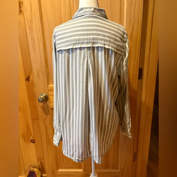 Beach Lunch Lounge Long-Sleeve Relaxed Button-Down Shirt size XL women’s - Image 2
